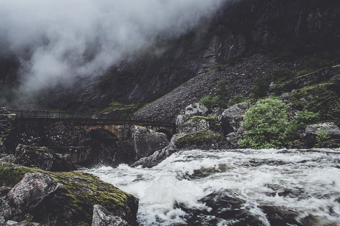 Matte & Gloomy – Lightroom Presets (Artist Series)